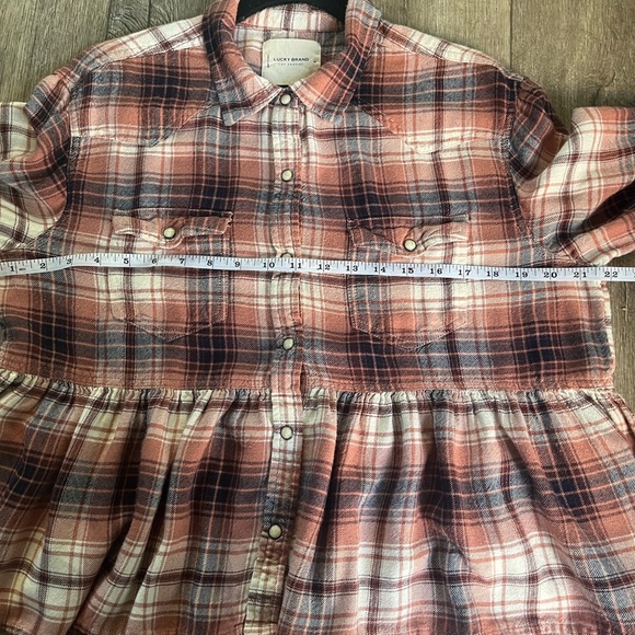 Plaid peplum shirt - Picture 7 of 8